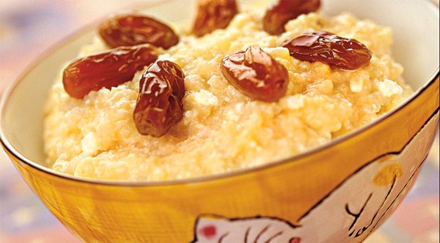 Вкусная каша с изюмом для детей